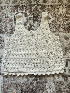 Vintage moss intl Crochet Knit Tank Top in Cream paper tag made in the USA